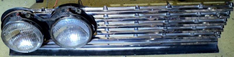 1961 Buick Electra  grillhalf right