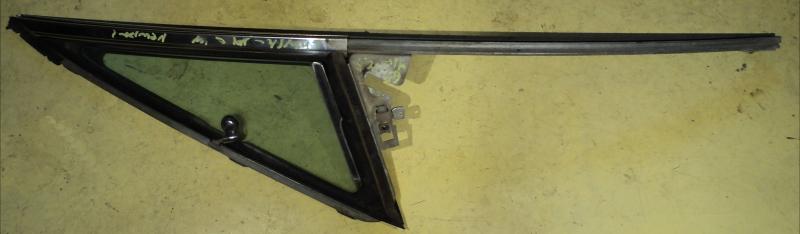 1969  Chrysler Newport   4dr sedan   ventilation window unit