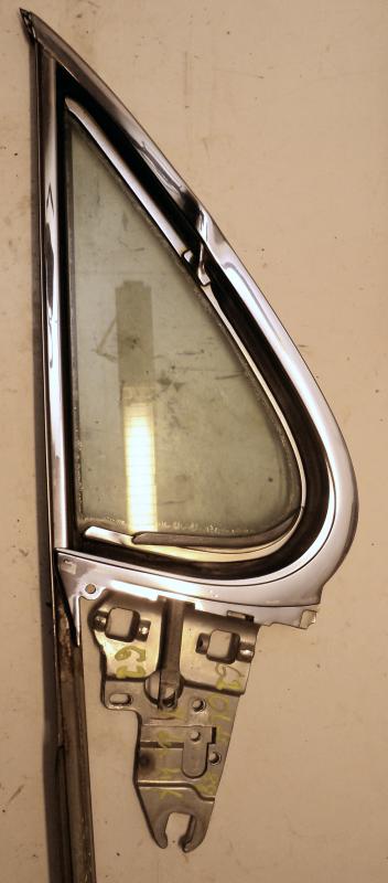 1962   Oldsmobile 88 4dr ht    ventilation window unit