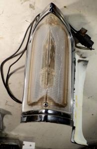 1969 Cadillac  turn signal light    right front