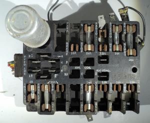 1960   Pontiac      fuse holder