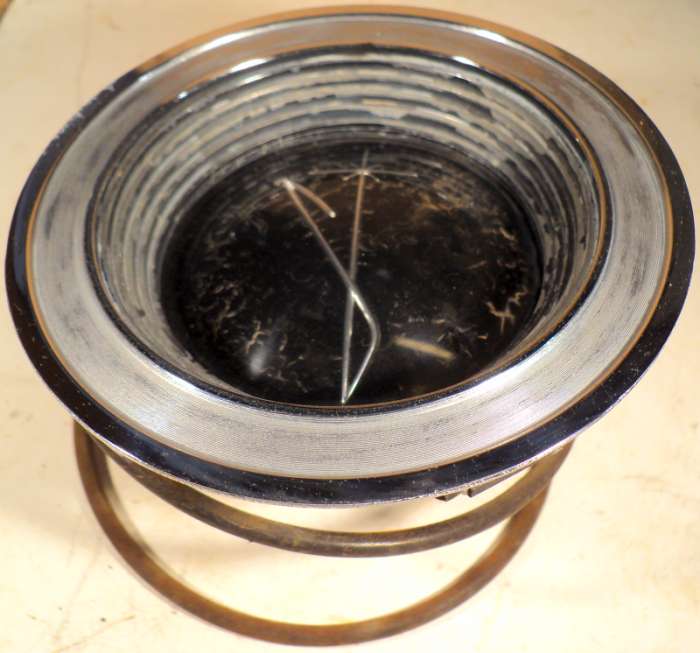 1958 Lincoln    steering wheel center + spring