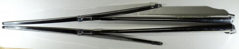 1962   Cadillac Fleetwood      wiper arms (pair)