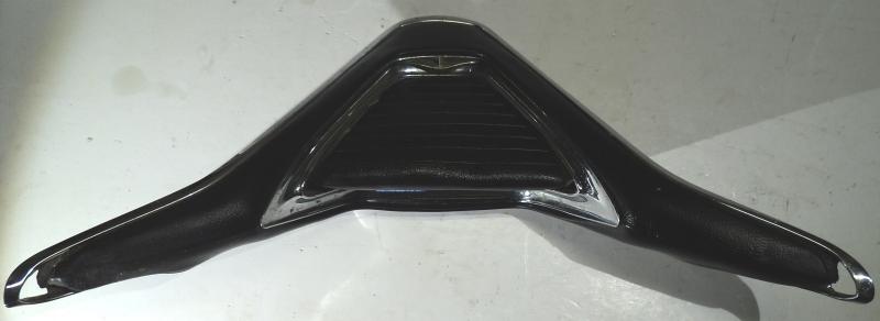 1962  Chrysler Imperial         horn ring