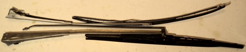 1970 Oldsmobile 88 wiper arms (pair)