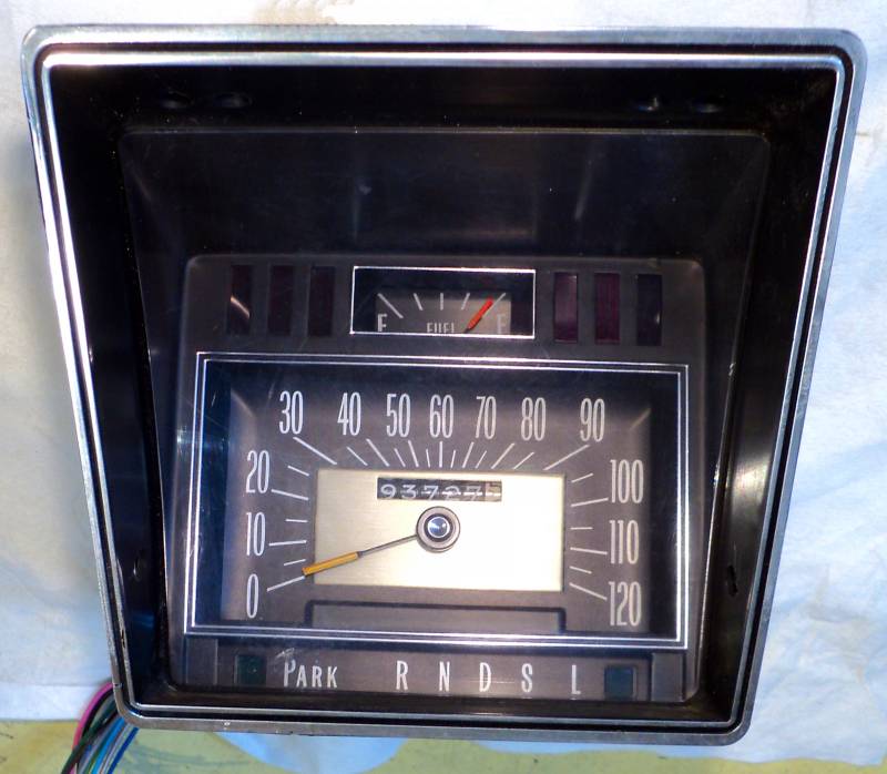 1973 Oldsmobile 98   speedometer, fuel gauge, gear indicator