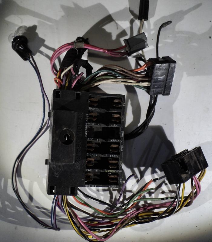 1967  Dodge Dart     säkringshållare