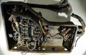1960 Lincoln     fuse holder