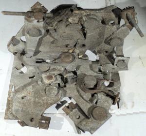 1957 1958   Cadillac 4dr sedan   låskista vänster fram