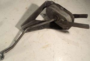 1968 Cadillac 2dr ht central lock, vacuum part for left door