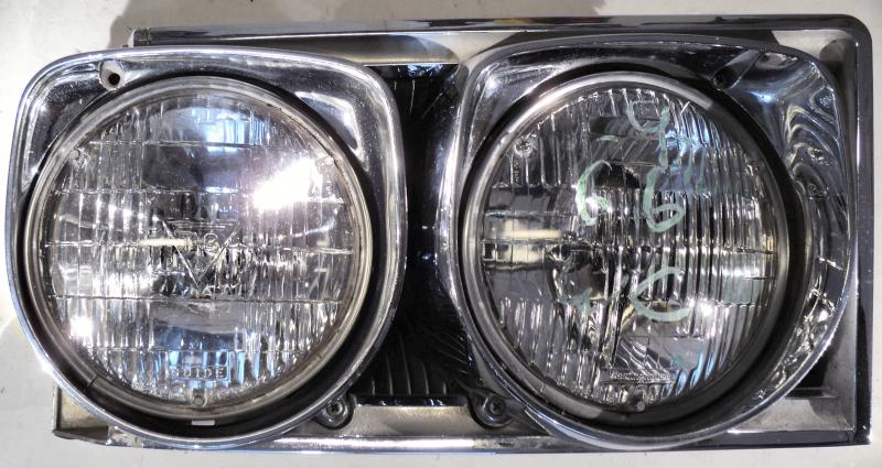 1966 Buick Wildcat    lamp housing left