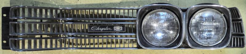 1972 Chrysler NewYorker    grillhalva     vänster