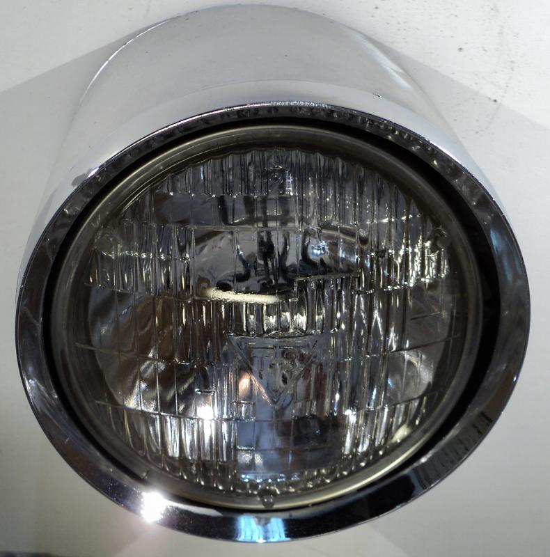 1965 Oldsmobile 88       lamp housing right outer