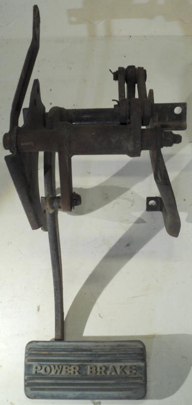 1958   Buick  pedal rack for car with brake servo