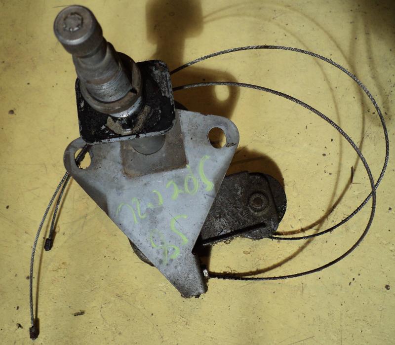 1958   Buick Special    wiper shaft        right