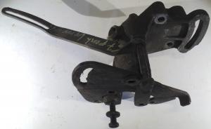 1967   Pontiac Bonneville      alternator mount