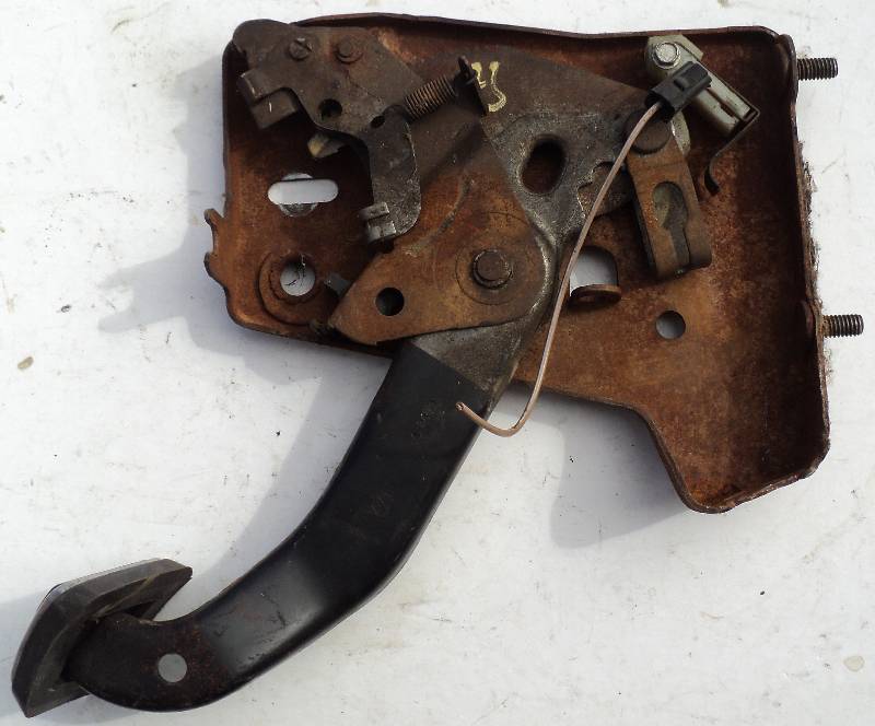 1973 Oldsmobile 98     handbroms mekanism