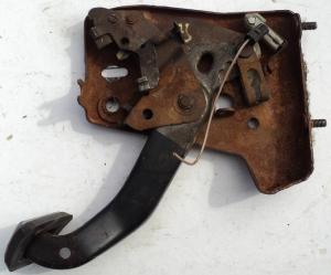 1973 Oldsmobile 98     handbrake mechanism