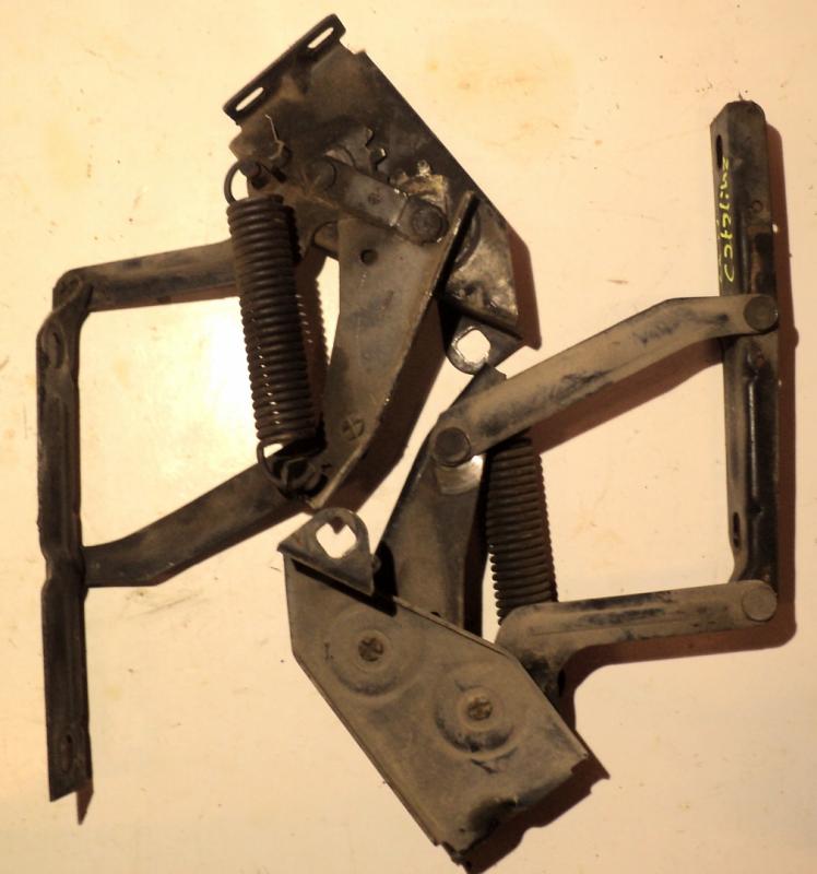 1967   Pontiac Catalina    huvgångjärn par