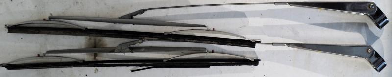 1961   Oldsmobile 98   wiper arms (pair)