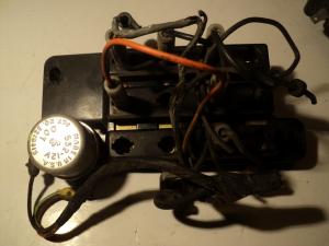 1957 Lincoln       säkringshållare  