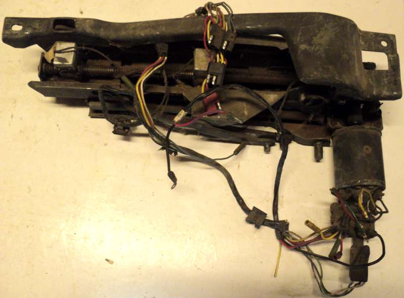 1960 Lincoln    elsätes delar, motor reläer skena