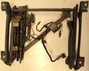 1963 Thunderbird    elunderrede stol reservdelar reläer skenor  (testat)