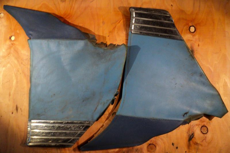 1957 Lincoln         kick panel (par)