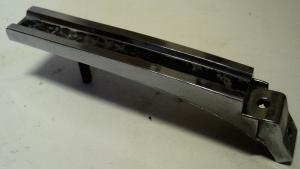 1962 Chrysler Imperial   fäste för huvornament bottendel