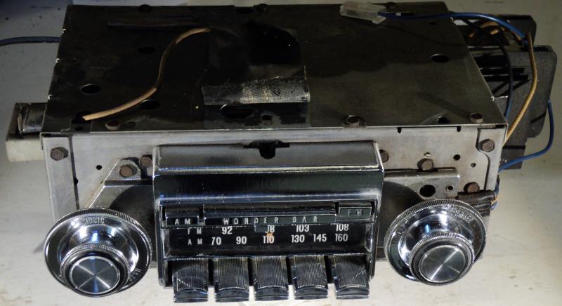 1969   Oldsmobile 98  radio Wonderbar AM – FM (ej testad)