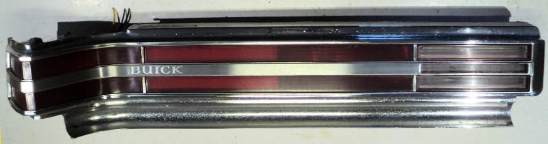 1972   Buick LeSabre    taillight  left      (small pores in chrome)