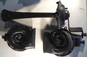 1967 Cadillac  signal horn 3 pcs.