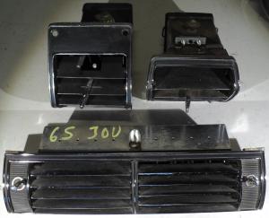 1965  Chrysler 300     exhaust on the dash