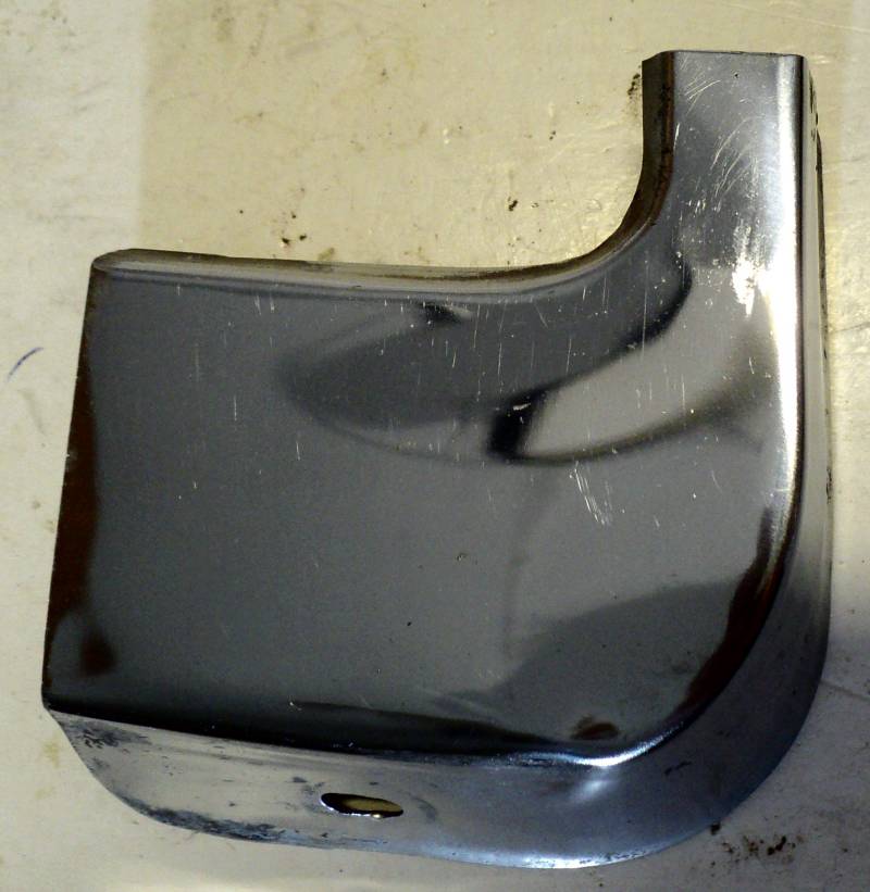 1963   Oldsmobile 88  rocker panel molding finish left rear