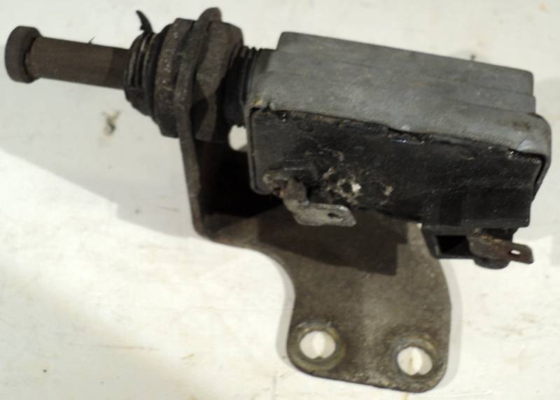 1964    Cadillac TH400     kickdown kontakt