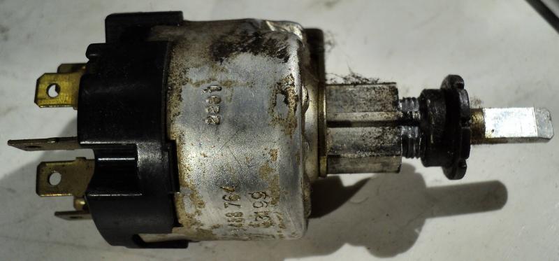 1972  Dodge Dart     torkarkontakt