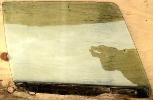 1967 Cadillac 4dr ht    tinted side window right front