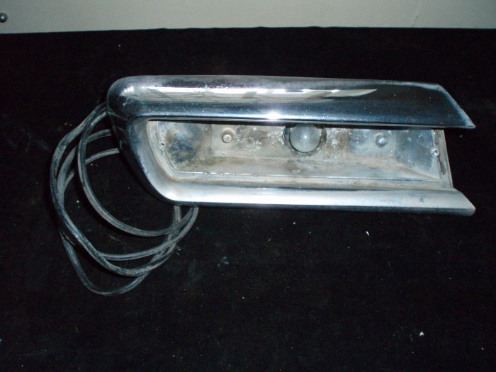 1956 Chrysler turn signal right