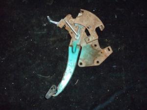 1956 Oldsmobile handbrake mechanism