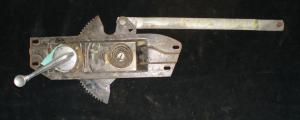 1957 Mercury Monterey 2dr ht fönster vevmekanism vänster