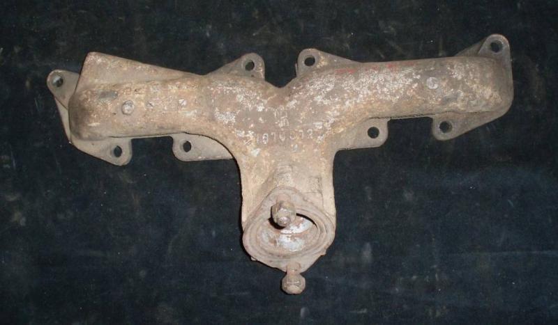 1958 Chrysler Windsor 354 exhaust manifold left 1676372