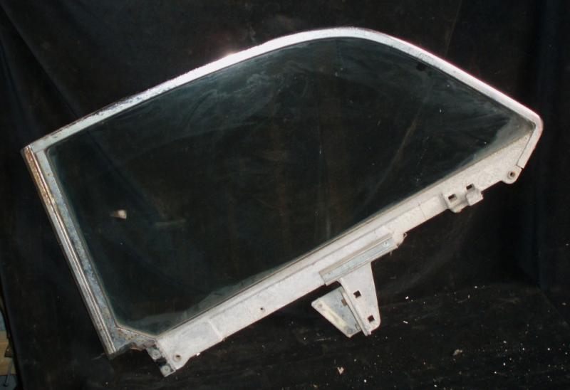1958 Plymouth 4dr ht side window rear right (bad moldings)