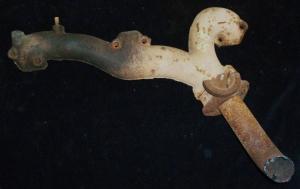 1959 Cadillac 390 exhaust manifold left (stuck gate) 1464237
