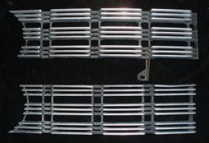 1960 Oldsmobile grill parts R+L (2 parts)