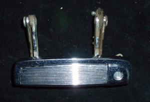 1961 Dodge dörrhandtag fram vänster