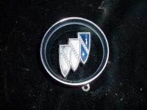 1962 Buick Electra grill emblem