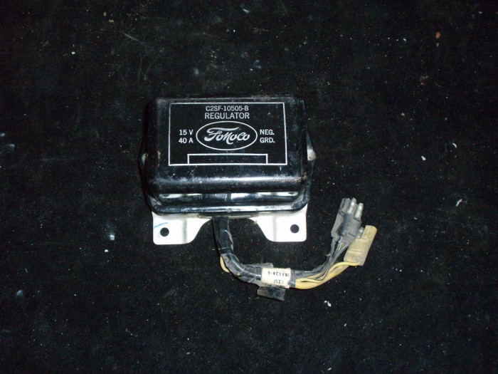 1962 Ford C2SF-10505-B 40 ampere regulator