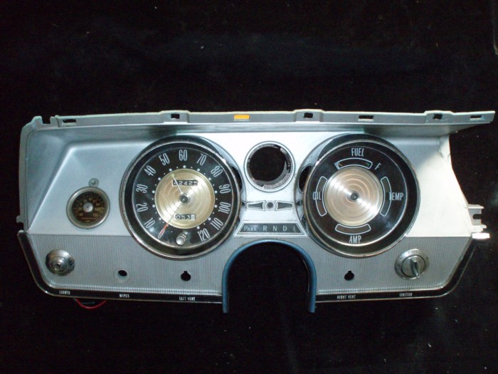 1964 Buick Wildcat instrumenthus