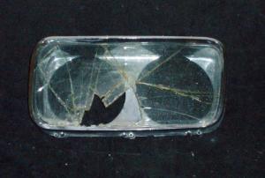 1965 Imperial lampsarg vänster (dåligt glas, bra krom)