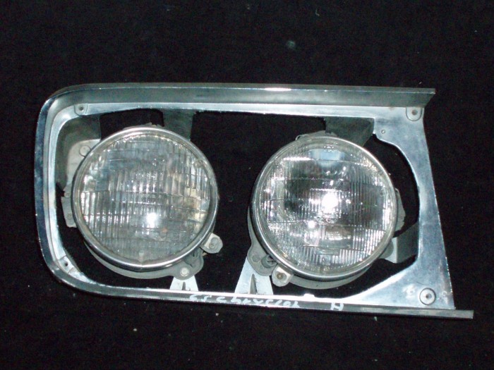 1965 Chrysler lamphus höger